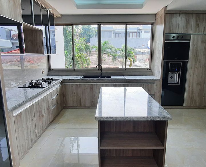 Rumah di Sunrise Garden